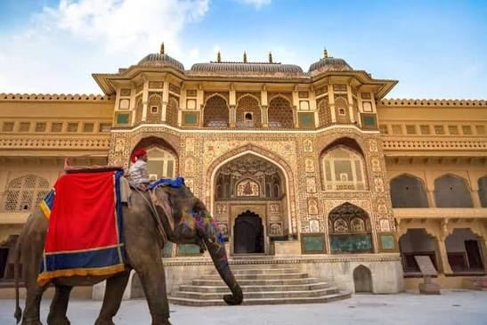 Decorated elephant at the entrance gate of Amber Fort